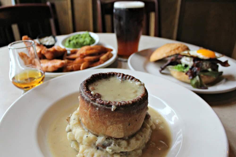 featurepiperspub10 Made In PGH