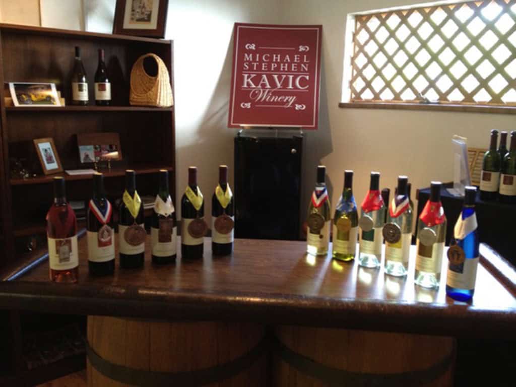 fall bucket list wineries near pittsburgh kavic winery