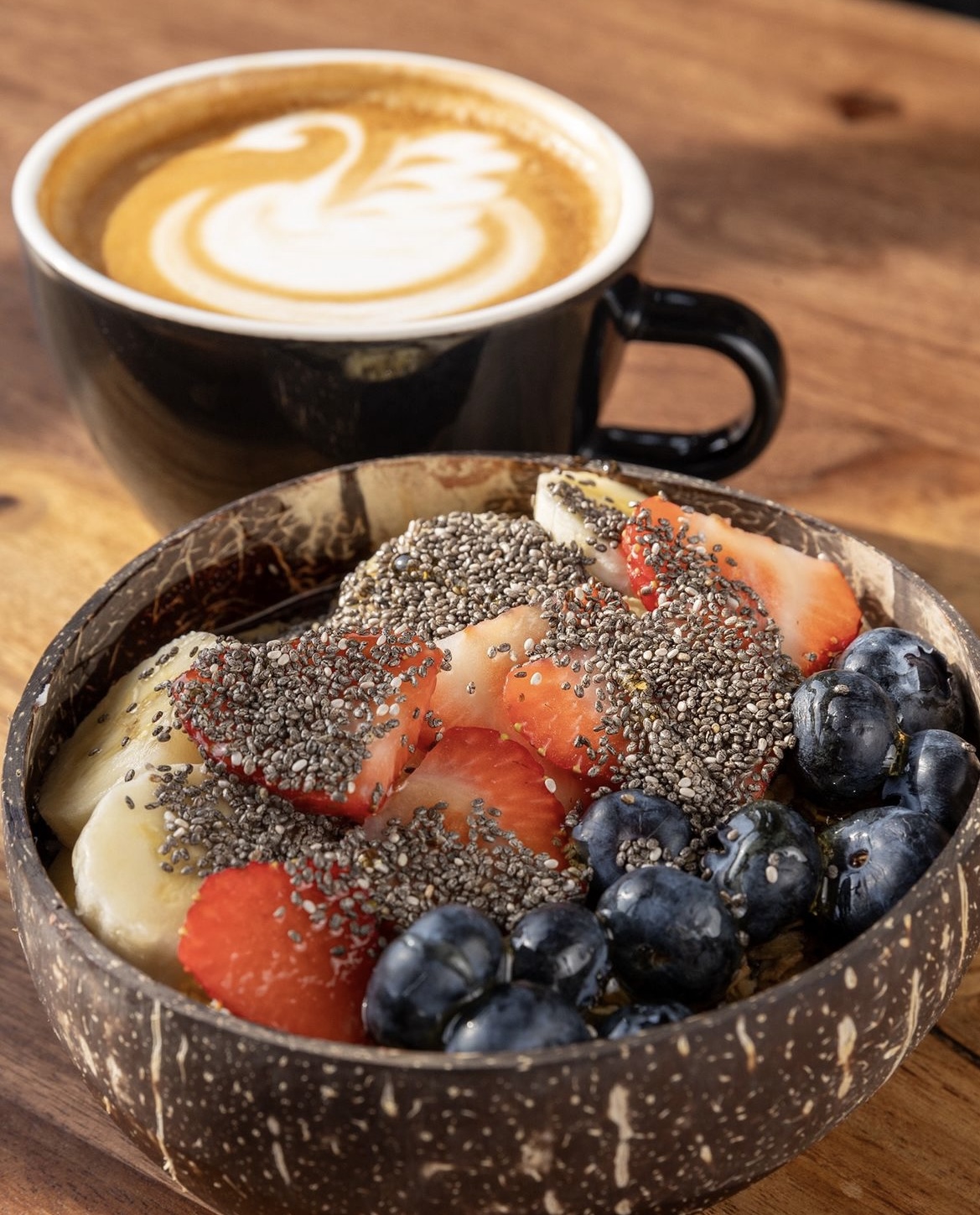 The Açaí Bowl at Soluna, packed with crunchy granola, chia seeds, coconut flakes, blueberries, strawberries, and bananas.